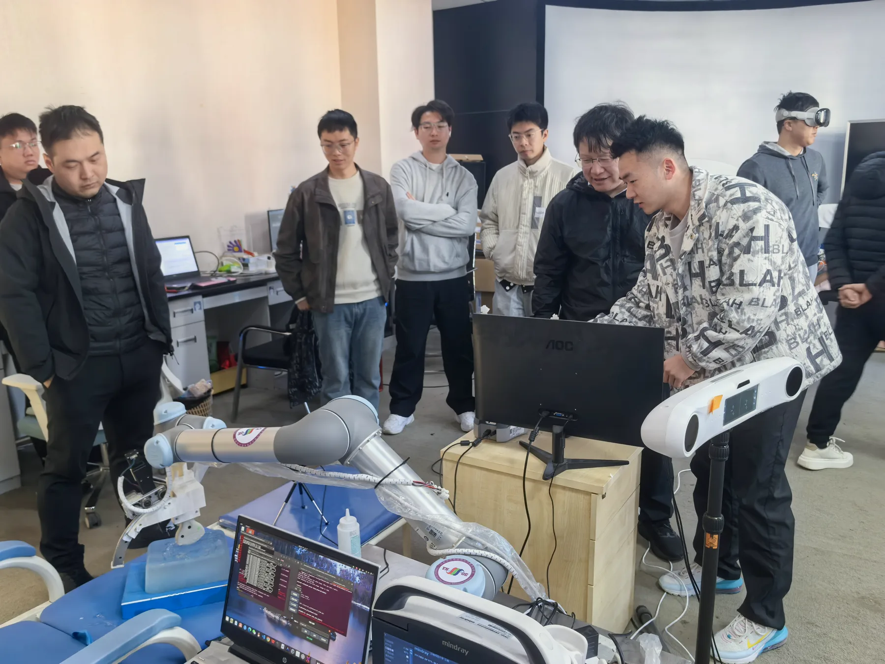 清华大学曹良才老师来访交流照片 11
